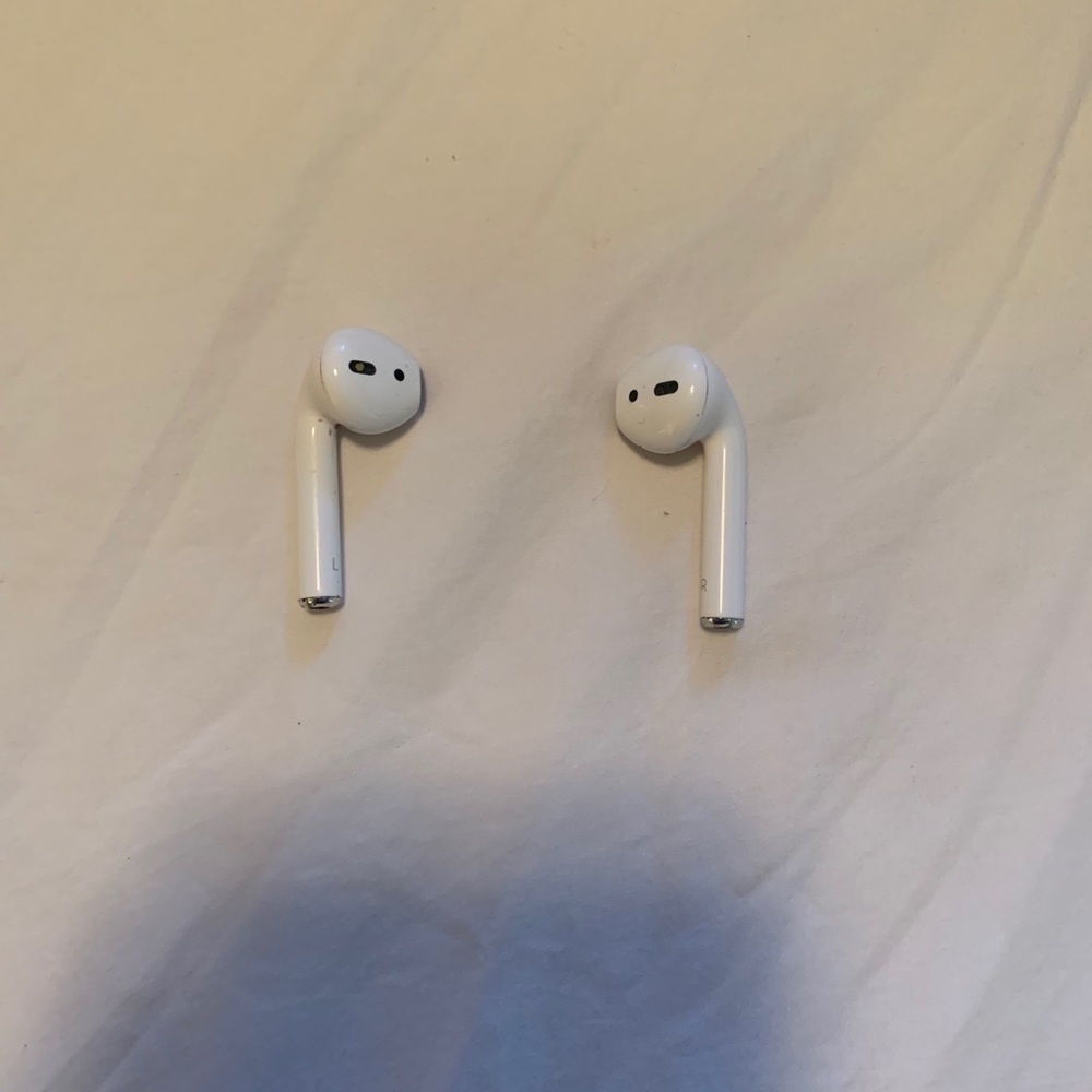 AirPods
